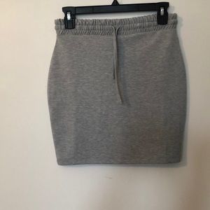 Asos desing skirt size 4‎ gray color